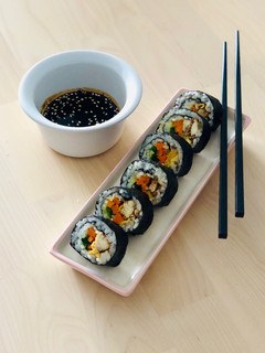 Una foto de Kimbap o Gimbap Coreano 🇰🇷