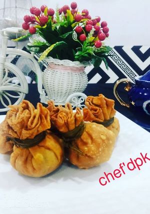 A picture of Money💰Bag (Potil Samosa).