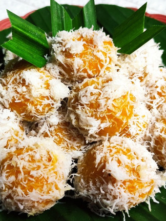 Langkah Mudah untuk Menyiapkan Klepon labu kuning Yang Enak