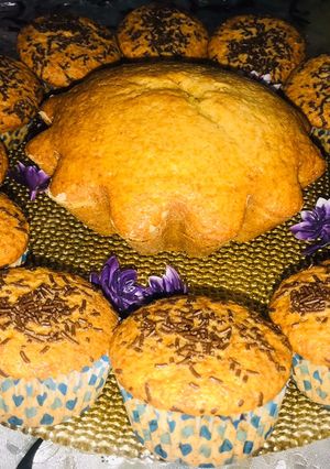 Una foto de Magdalenas deliciosas con limón y chocolate 😋🧁🥧
