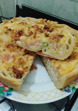 Una foto de Tarta de puerro, jamón y arvejas