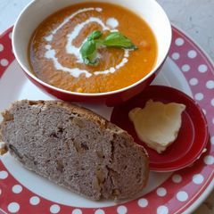 A picture of Parsnip,carrot and tomato soup.