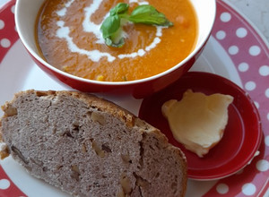 A picture of Parsnip,carrot and tomato soup.