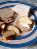 Brie, Apple & Honey 'Quick Snack'