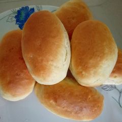 Hotdog buns A picture of Hotdog buns.