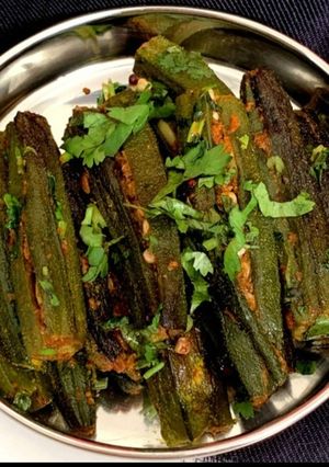 भरवा भिन्डी (bharwa bhindi recipe in Hindi) रेसिपी मुख्य फोटो