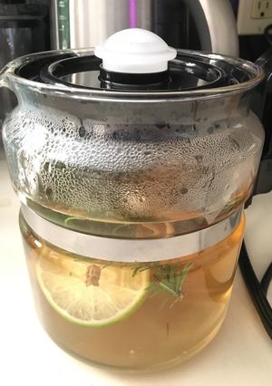 Una foto de Infusión de Té Verde-Jazmín-Jengibre-Romero-Limón