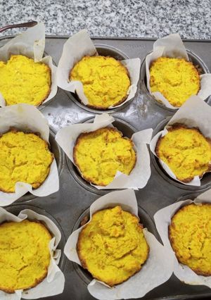 Una foto de Budín / muffins de zanahoria 🥕🥕🥕 súper sanos y ricos