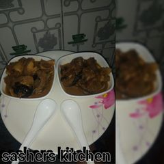 A picture of Cow leg soup.