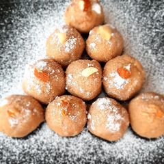 A picture of Chauhaare & nuts ladoo(Dry dates ladoo).