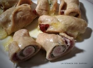 Foto di Involtini di pollo con speck e mozzarella
