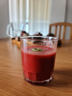 Una foto de Gazpacho de remolacha