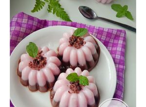 Foto resep Pudding Glaze Strawberry Lapis Coklat
