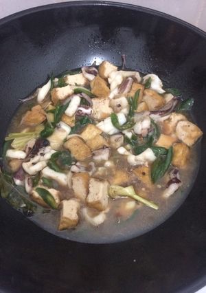 Foto resep Tumis cumi tahu cabai hijau