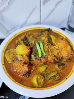 কাতলা মাছের ঝোল (katla macher jhol recipe in Bengali) রেসিপির প্রধান ছবি