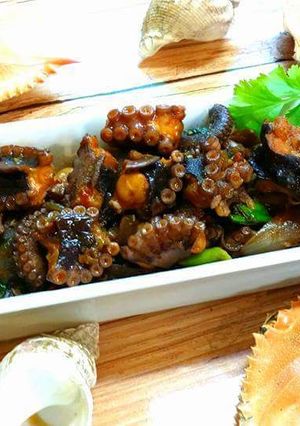 Hình của món Bạch tuộc xào gừng cay.