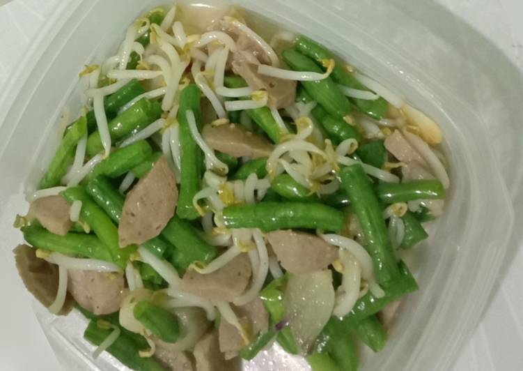 Tumis kacang. Panjang toge bakso