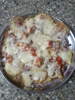லேஸ் பீசா(lays pizza recipe in tamil) செய்முறை முக்கிய புகைப்படம்