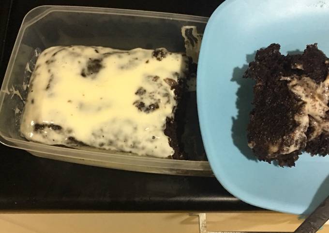 How to Prepare Speedy Super moist banana chocolate cake with sour creme dressing