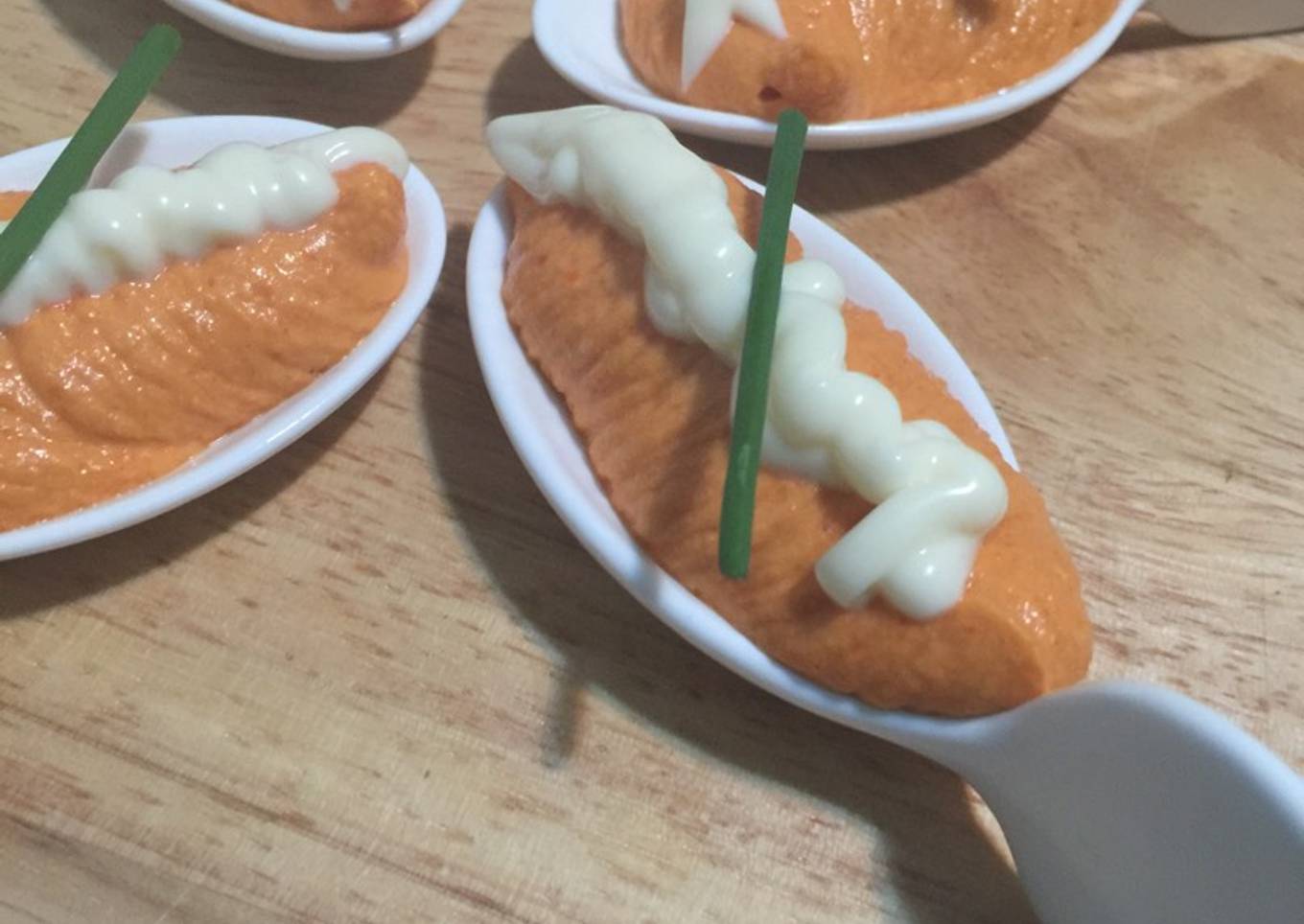 Mousse de pimientos de piquillo en cucharillas