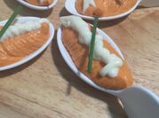 Una foto de mousse de pimiento morrón
