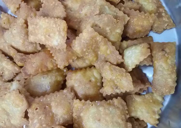 Recipe of Quick Oats papdi(cooking with oats)