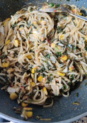 A picture of Lemon garlic shrimp pasta.