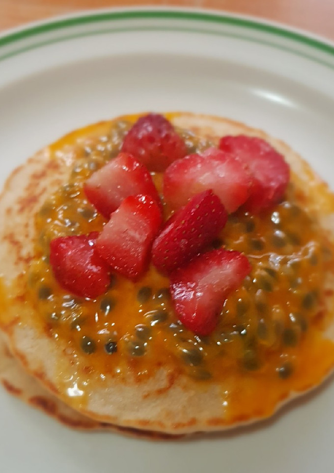 Una foto de Hot cakes de avena, yogurt y claras