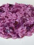 Risotto al cavolo cappuccio,acciuga e gocce di yogurt naturale
