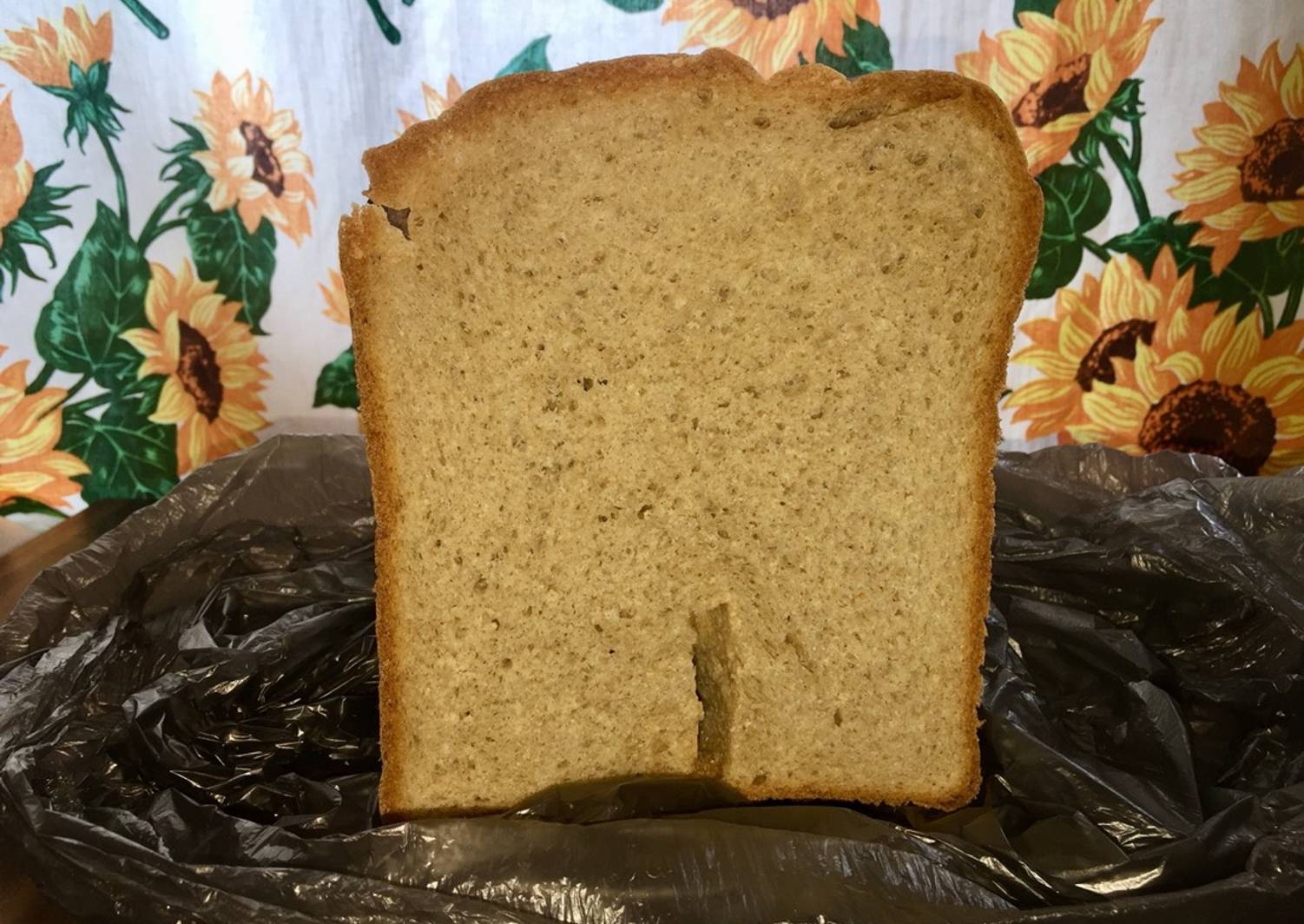 Ржаной хлеб на закваске в хлебопечке рецепт. Пшеничный хлеб в хлебопечке. Хлеб пшеничный со злаками. Постный хлеб. Ржаной хлеб в хлебопечке.