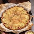 Crocante de papas rellenas de jamón y queso al horno