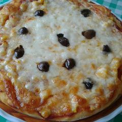 A picture of Pizza dough.