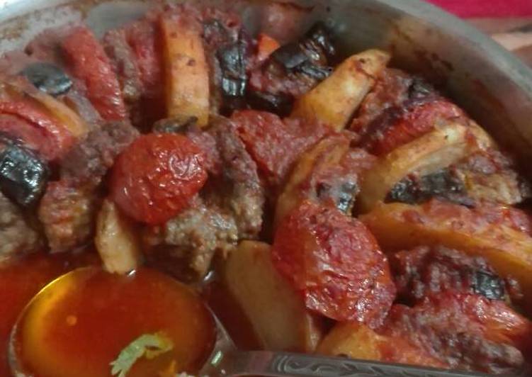 صينية كفته بالباذنجان والبطاطس