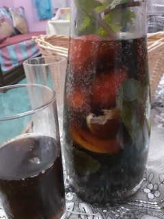A picture of Refreshing mint strawberry cola drink.