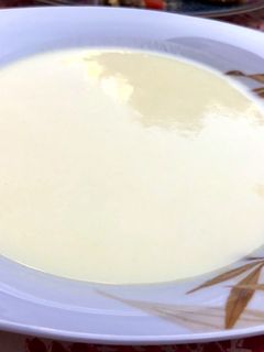 Una foto de Vichyssoise o crema fría de puerros