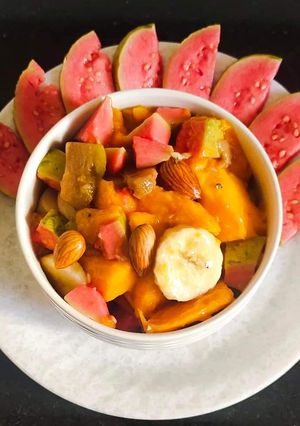 A picture of Fruits salad.