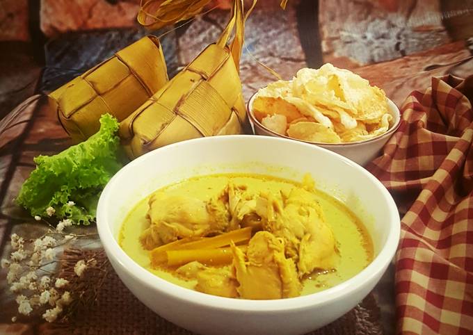 Ketupat dan Opor Ayam