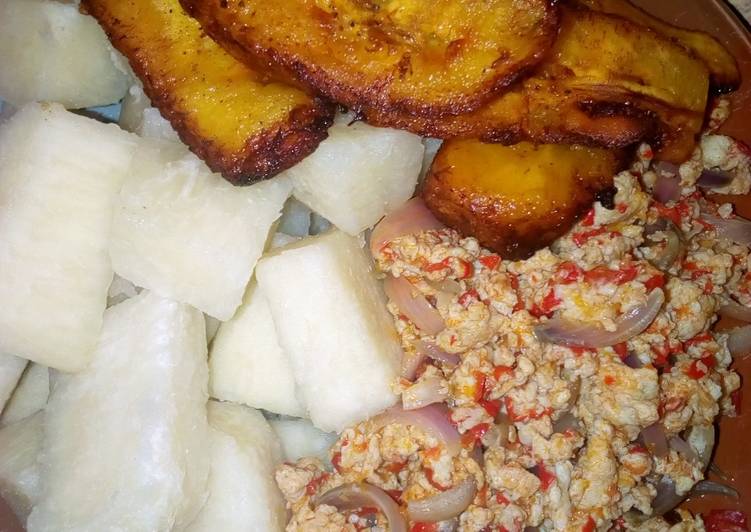 How to Make Award-winning Boiled yam,egg sauce and plantain