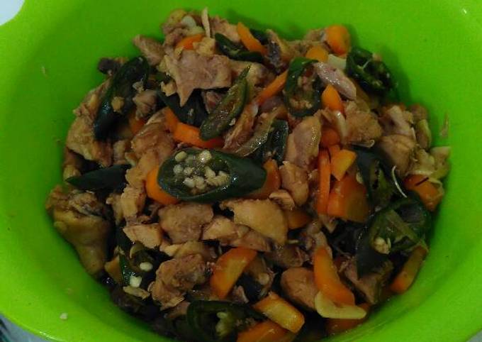 Langkah Mudah untuk Menyiapkan Tumis ayam bakso cabai hijau Anti Gagal