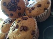 Una foto de muffins de chocolate sin leche
