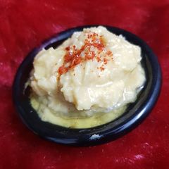 A picture of Hummus.
