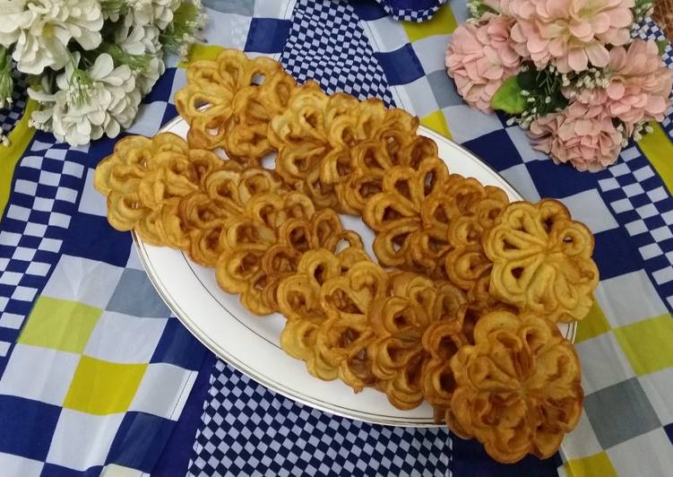 Achhappam or Kerala Rose Cookies