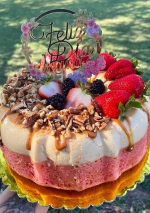 Una foto de Chocoflan de fresa