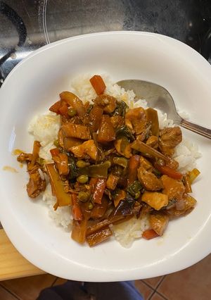 Édes savanyú csirke wok zöldséggel recept fotója