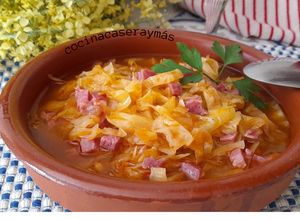 Una foto de Guiso de col con jamón
