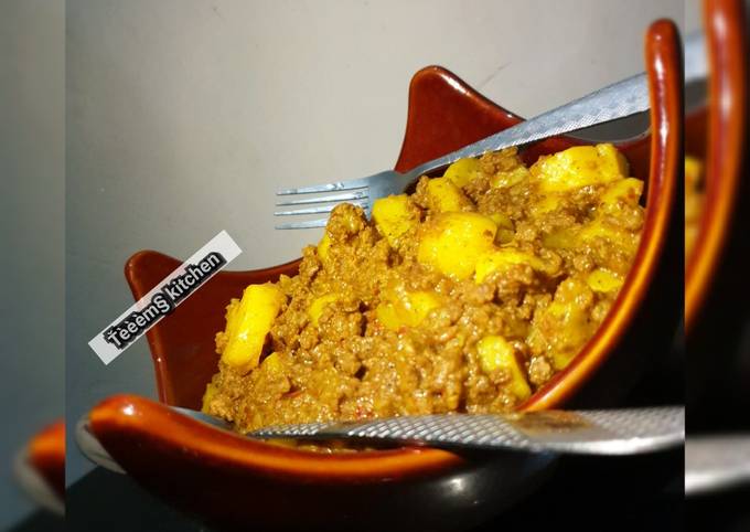 Step-by-Step Guide to Prepare Perfect Curry potato caramelized in minced meat