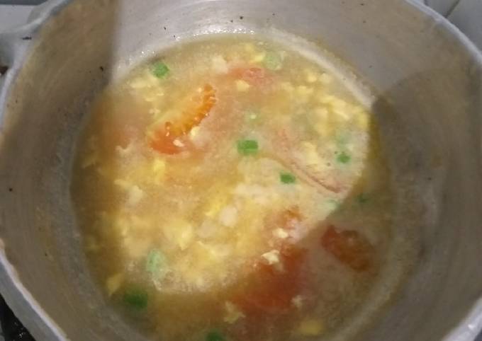 Cara bikin Sup Telur Tomat untuk MPASI Cara bikin Sup Telur Tomat untuk MPASI
