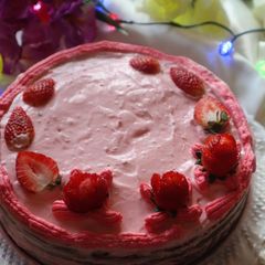 A picture of Strawberry Cake.