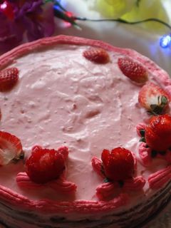 A picture of Strawberry Cake.