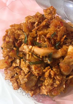 Foto resep Tempe & Kentang Orek Daun Jeruk